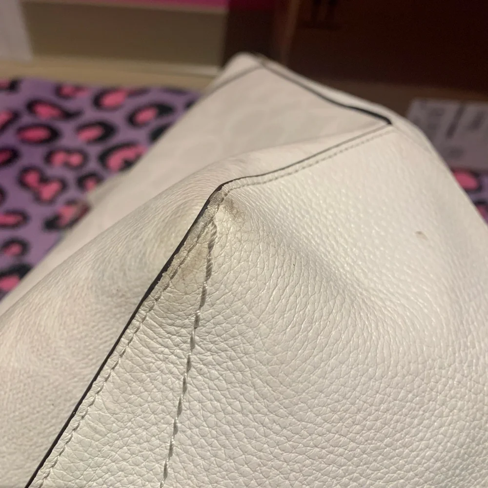 Coach x Marvel Jes Tote in Signature Canvas with Patches - Picture 15 of 16